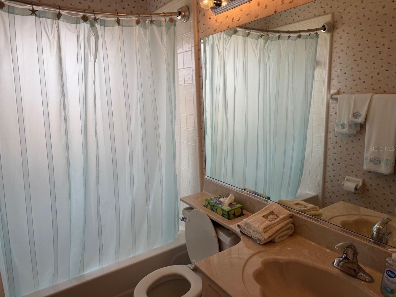 Photo 10 of 10: Guest Bathroom