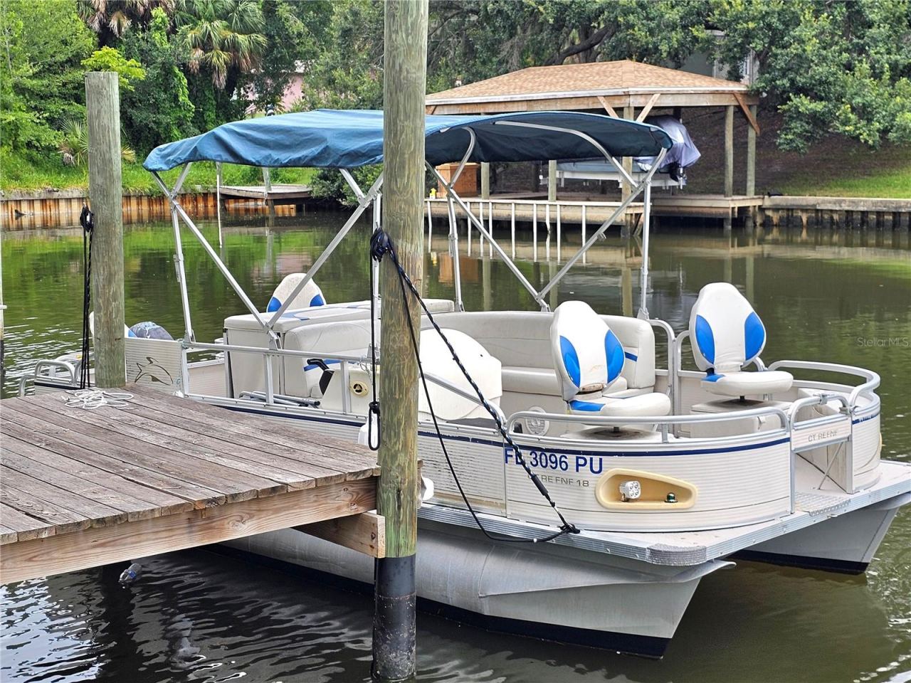 Photo 2 of 18: 10 x 10 dock