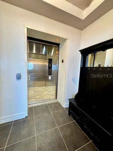 Photo 15 of 20: SIMI PRIVATE ELEVATOR DIRECTLY INTO CONDO