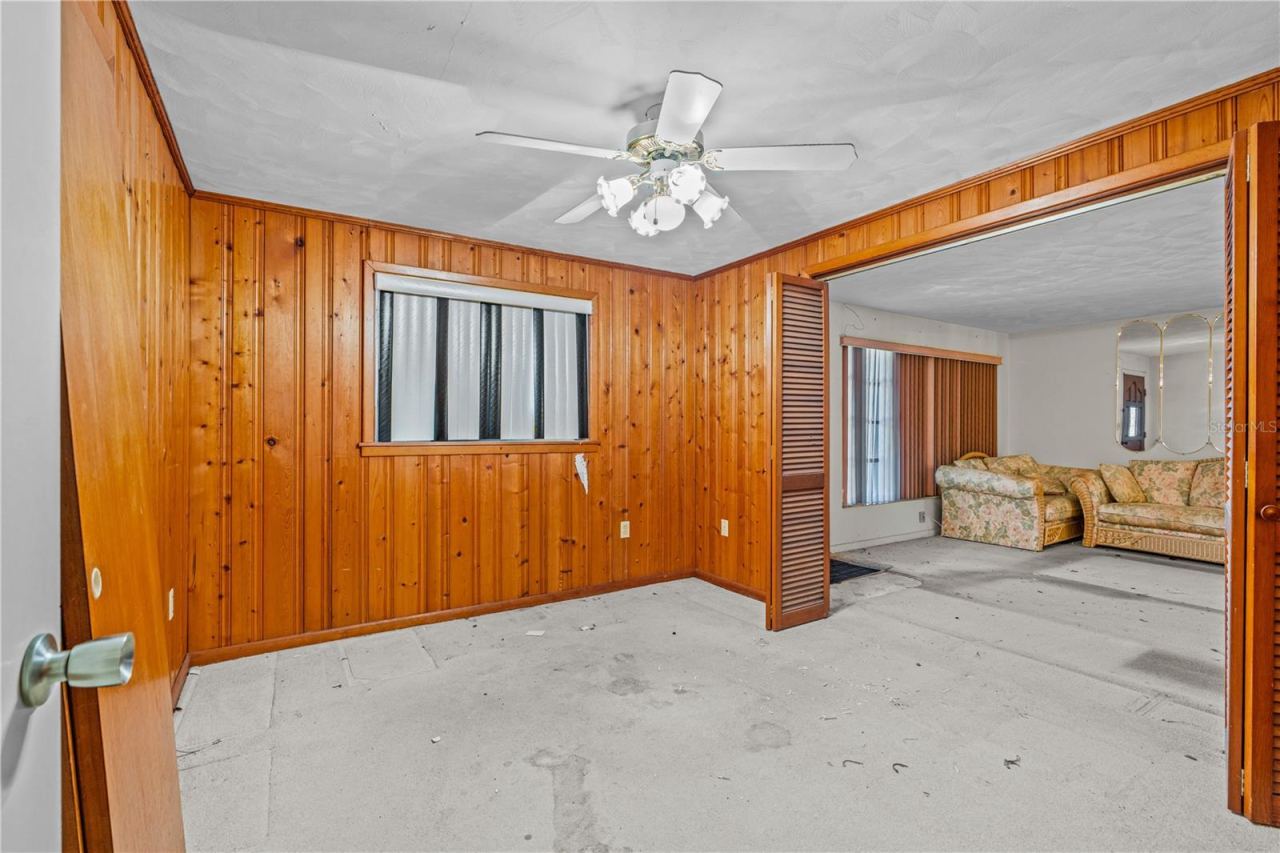 Photo 14 of 20
