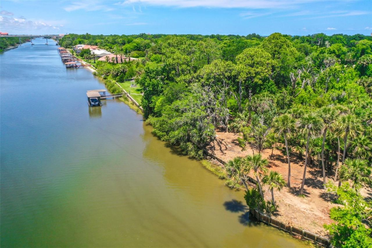 Photo 1 of 19: 270' front ft on Intracoastal Waterway