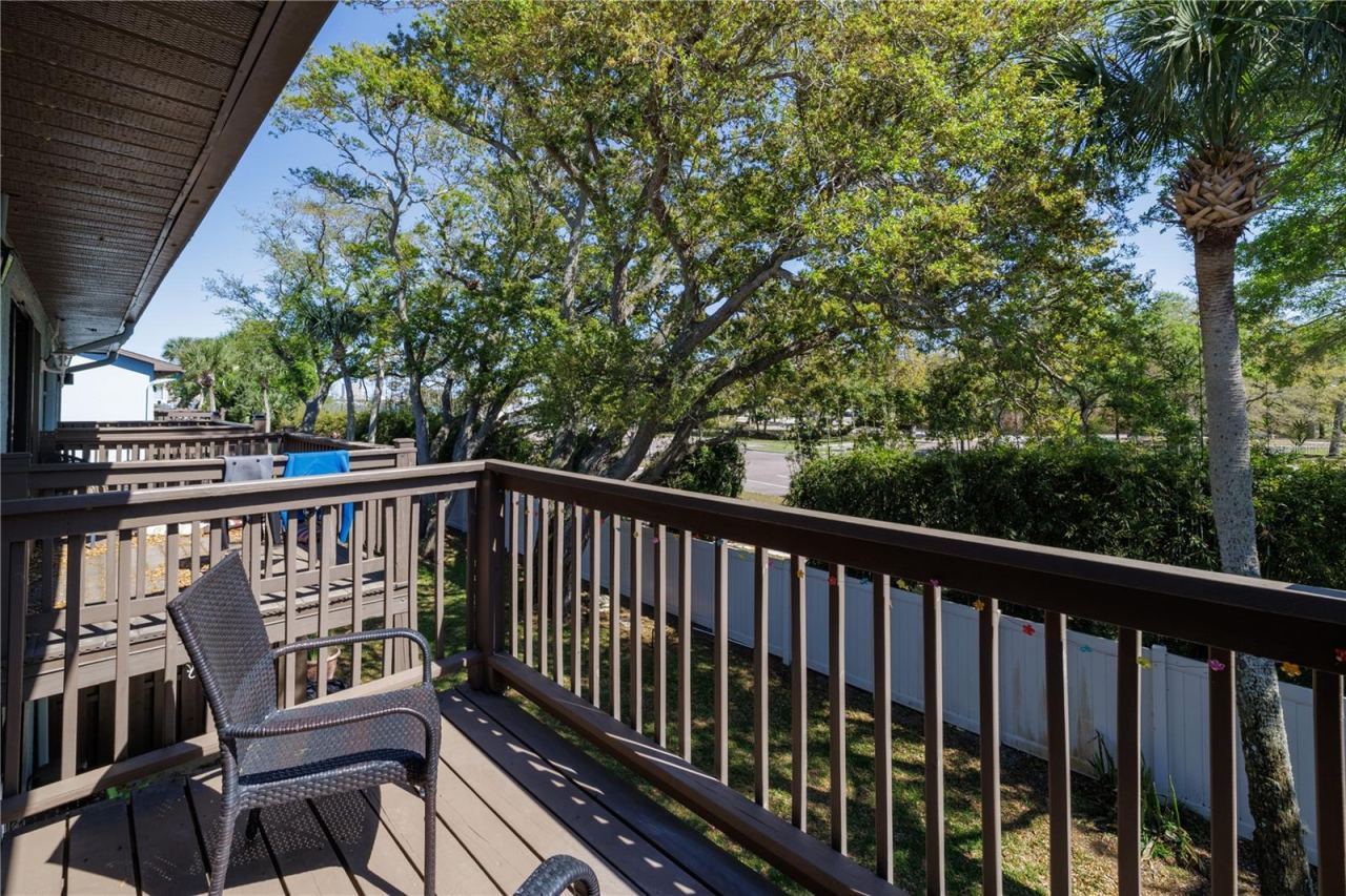 Photo 16 of 20: 2nd Floor Balcony