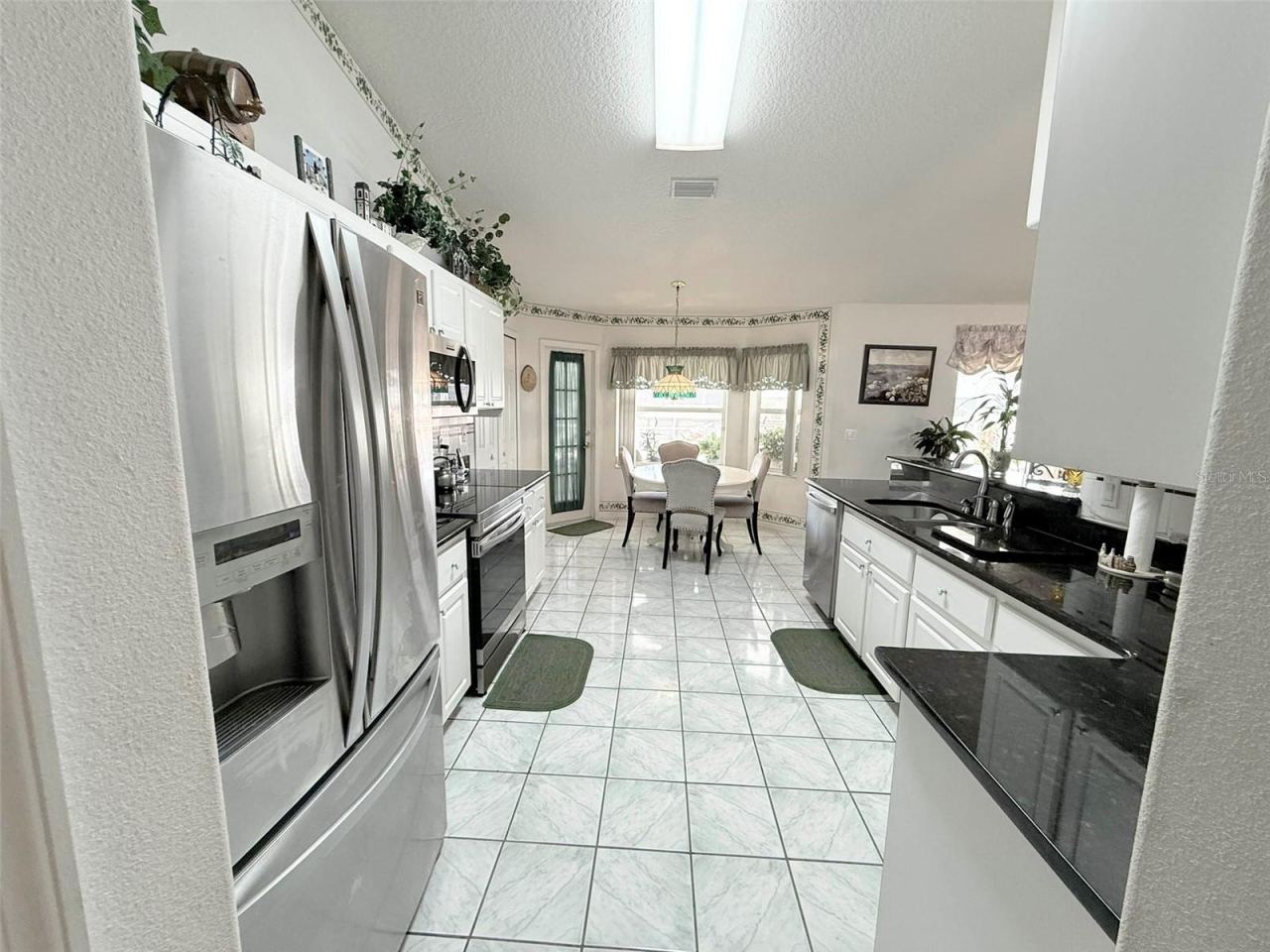 Photo 15 of 20: Kitchen