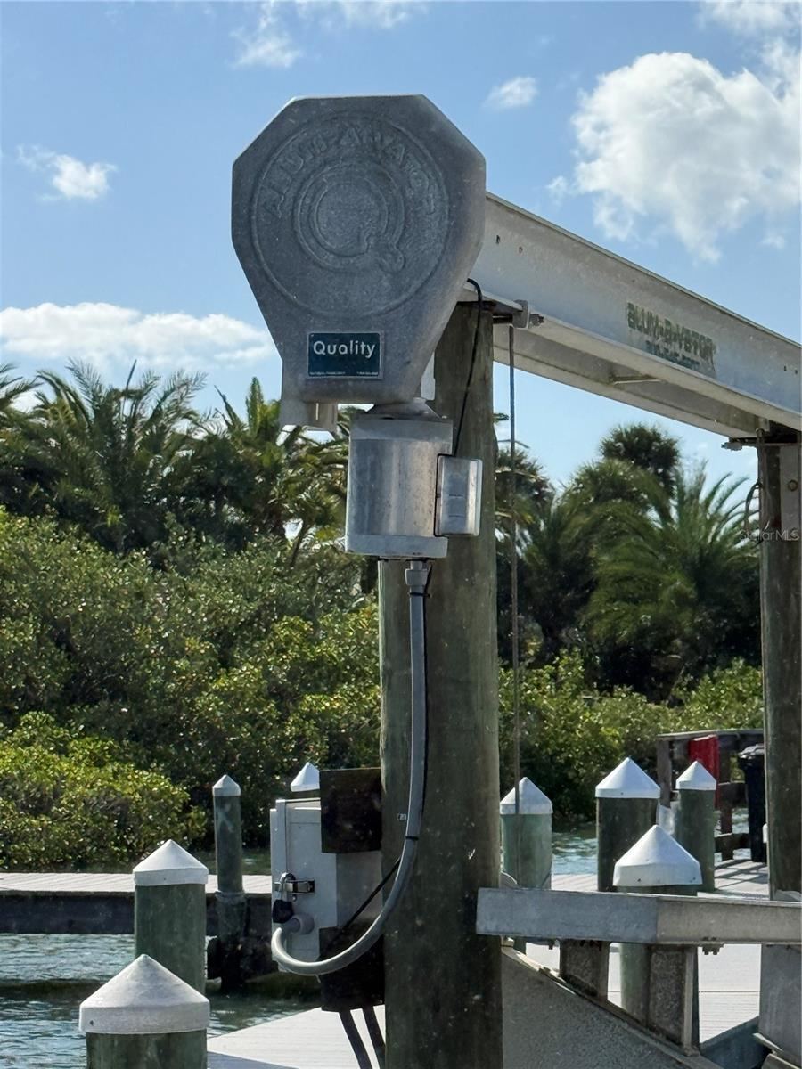 Photo 18 of 20