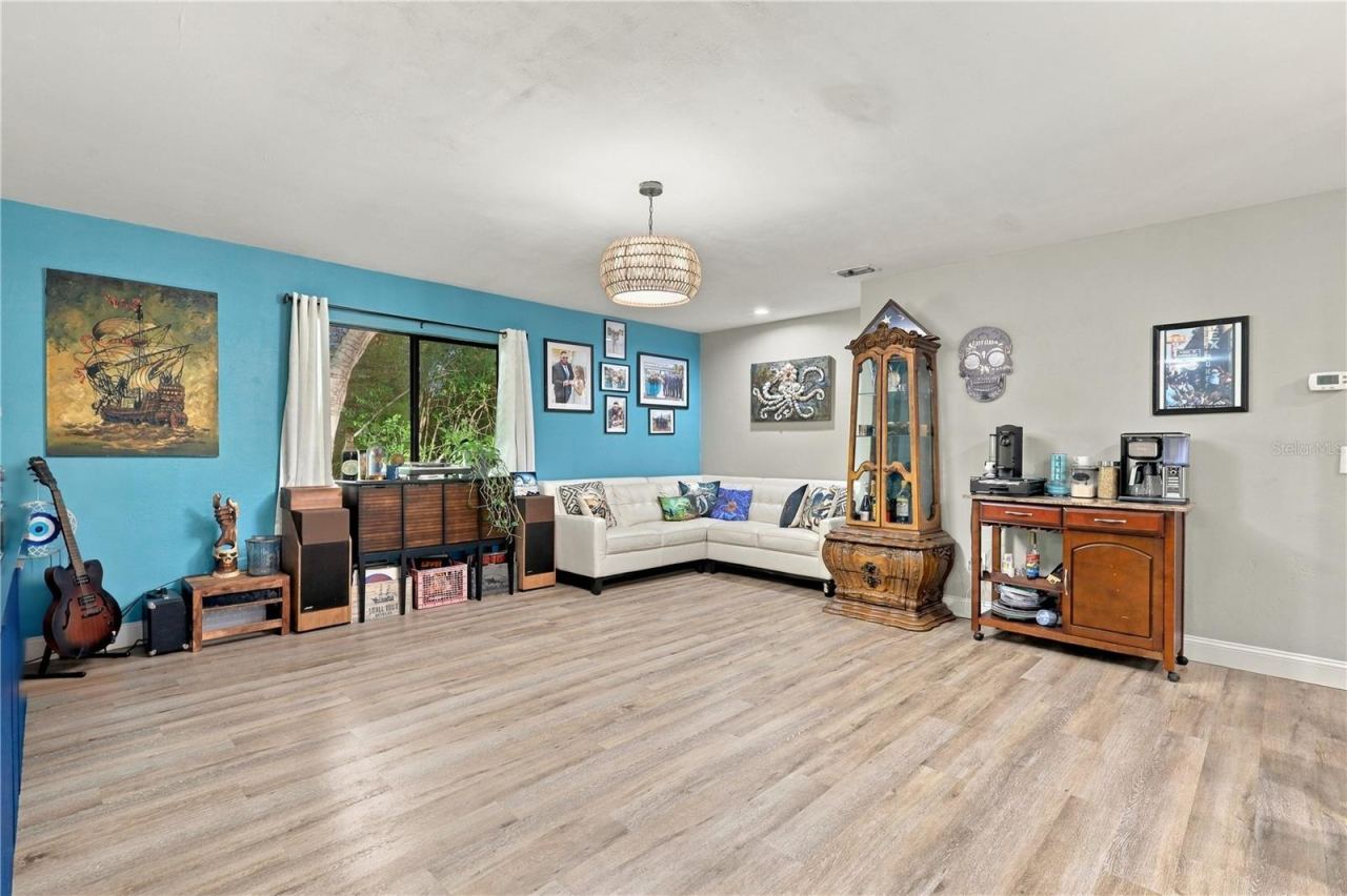 Photo 20 of 20: Second Living Area or Large Formal Dining Room. Lots of Natural Light!