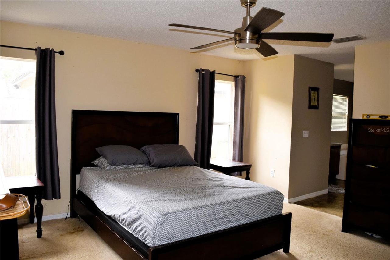 Photo 12 of 19: Master Bedroom