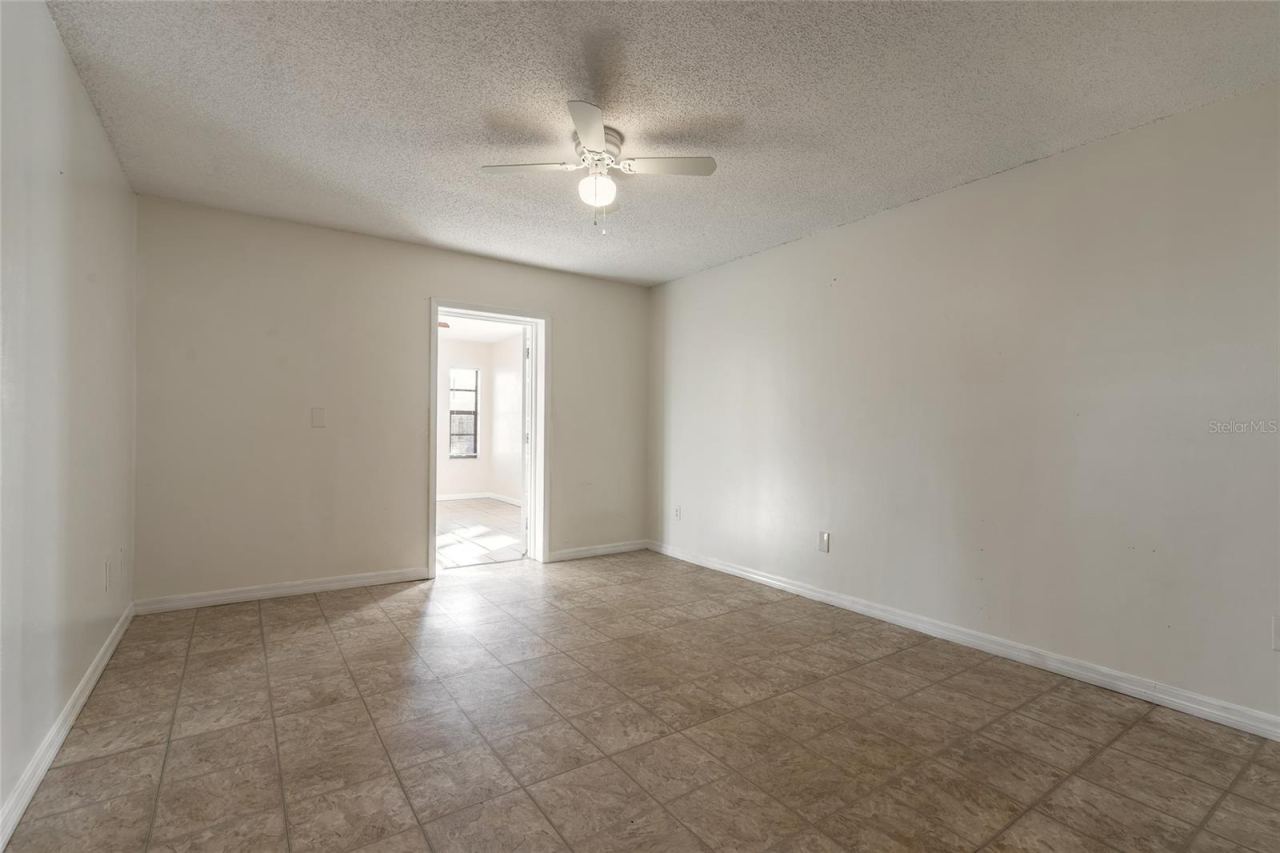Photo 13 of 20
