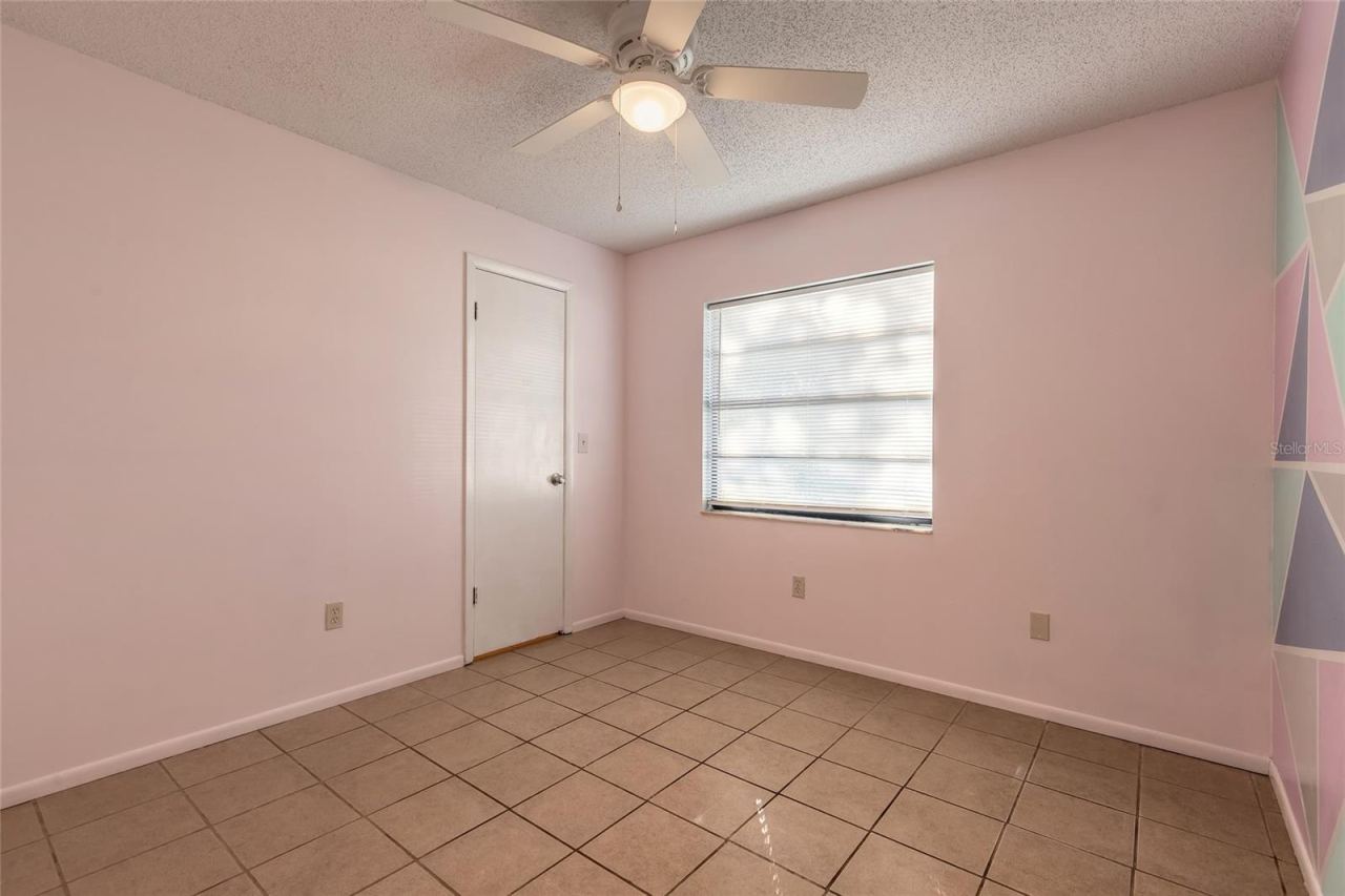 Photo 17 of 20