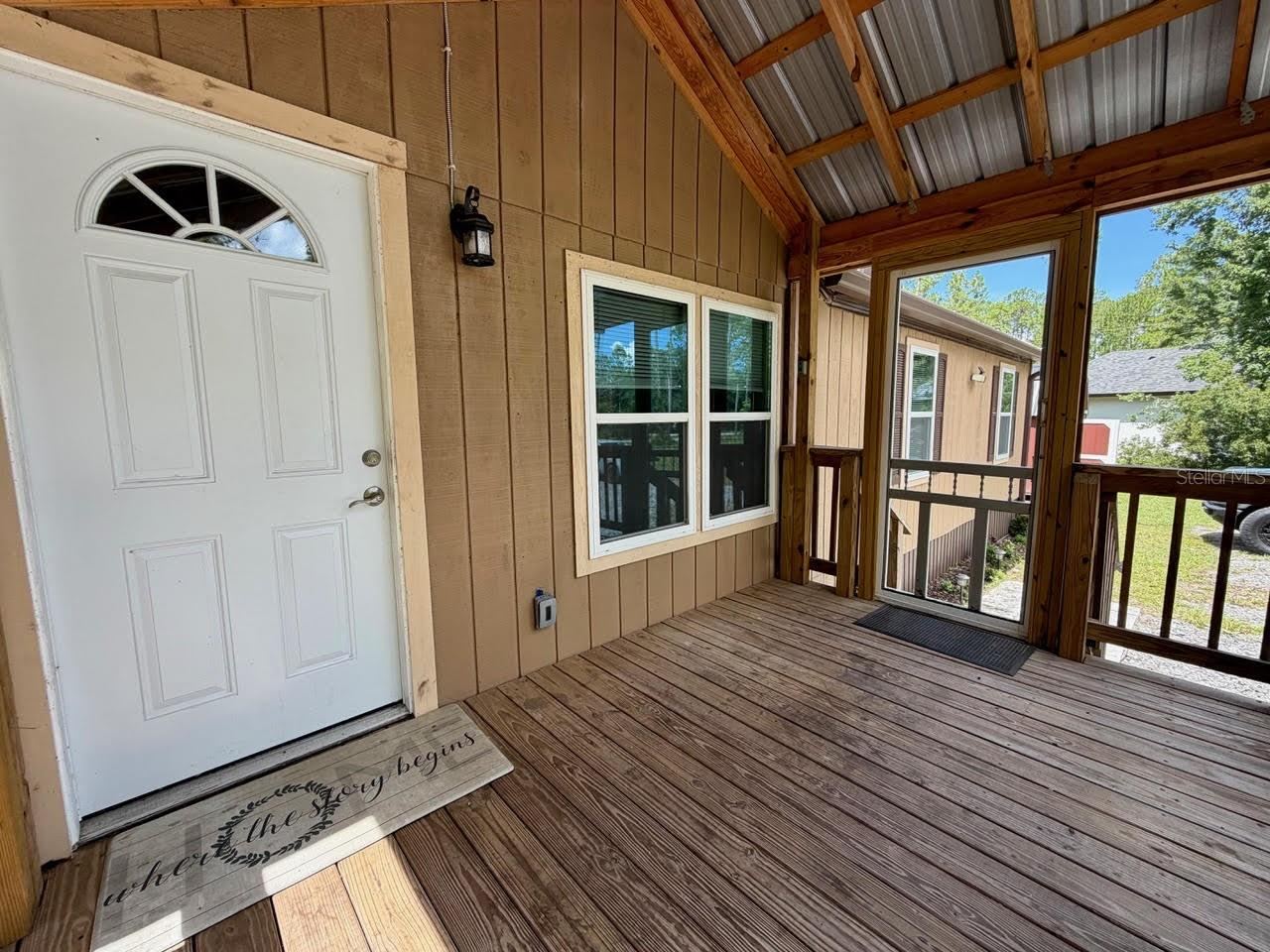 Photo 7 of 20: Front porch Screened