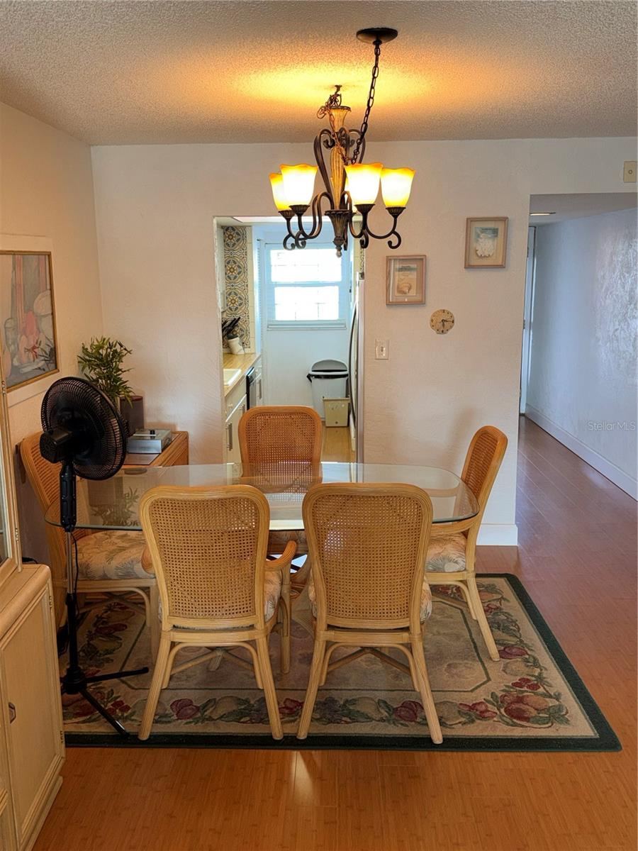 Photo 18 of 20