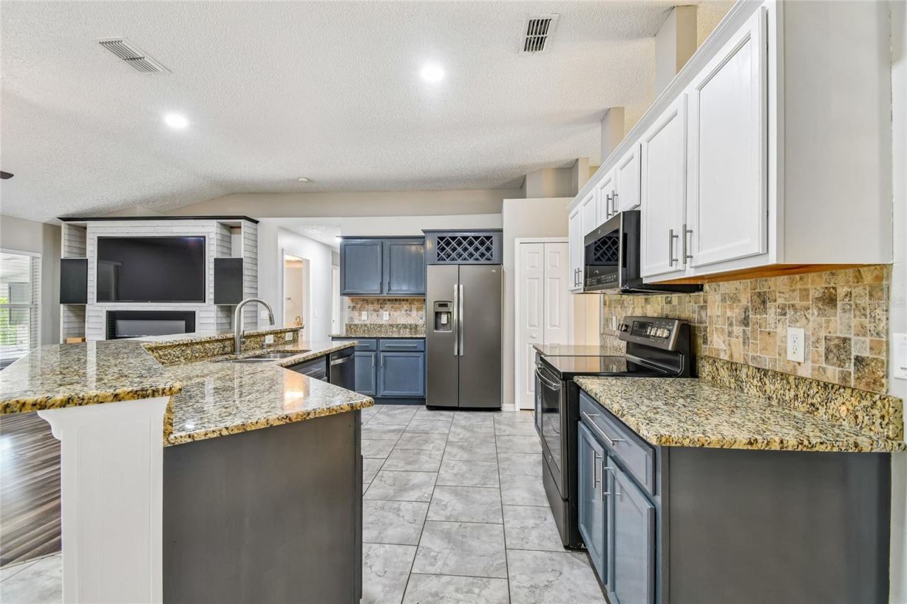Photo 8 of 20: Kitchen 3