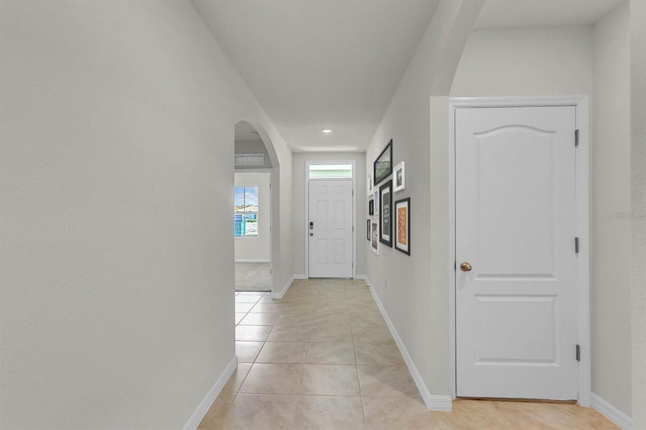 Photo 2 of 19: Entry foyer