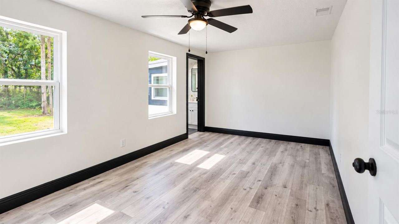Photo 6 of 16: Master Bedroom