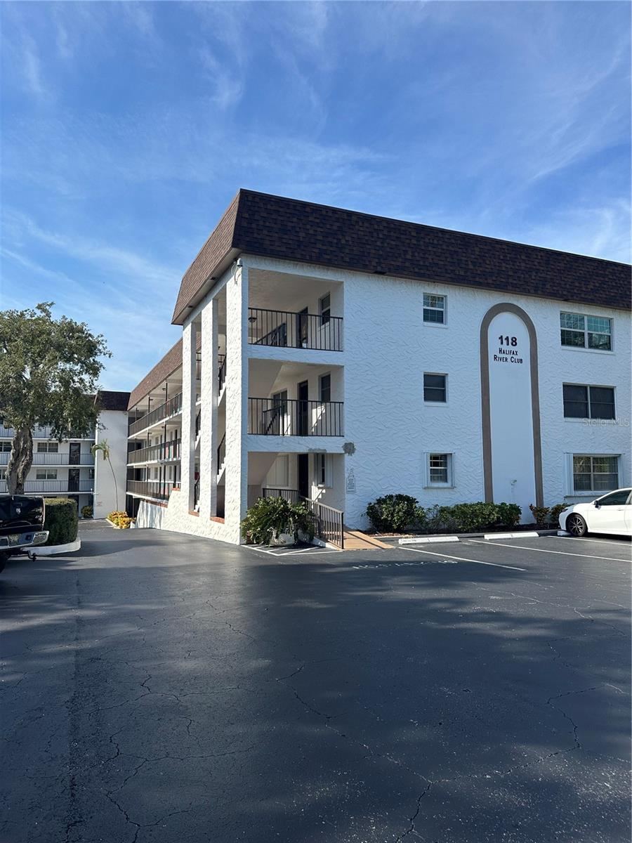 Photo 1 of 17: frontage