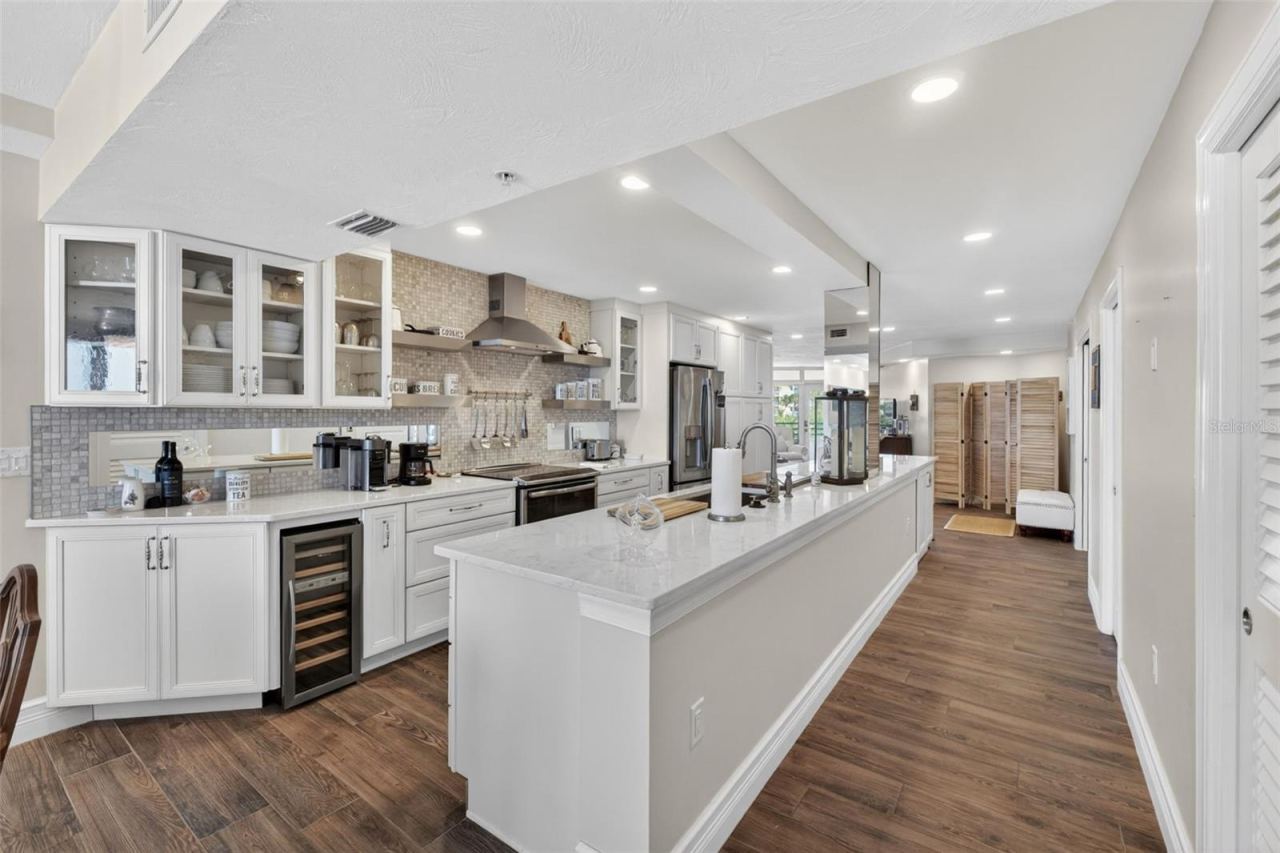 Photo 3 of 20: Kitchen