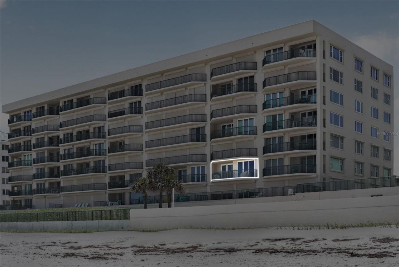 Photo 7 of 20: Exterior of Condo Building