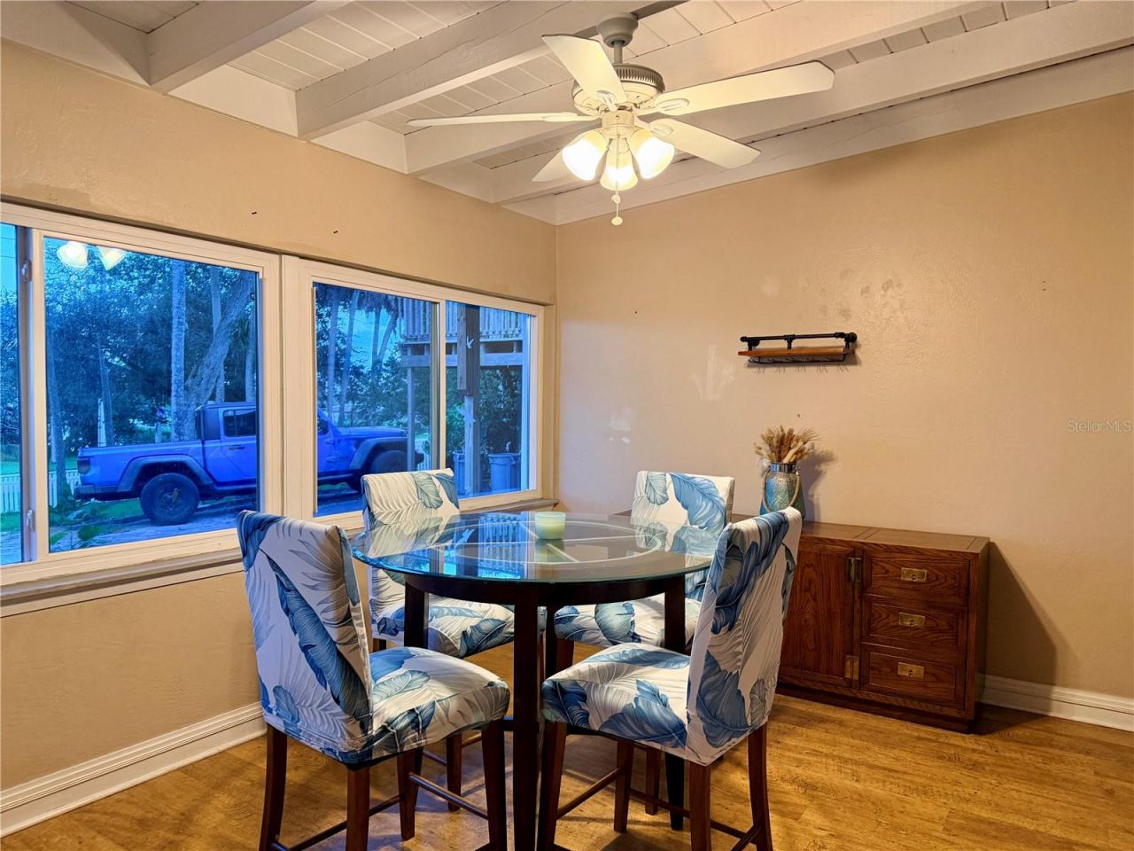Photo 5 of 20: breakfast nook