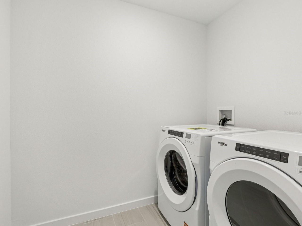 Photo 7 of 12: Photos are not of the actual home, but are photos of the builder home with same floorplan