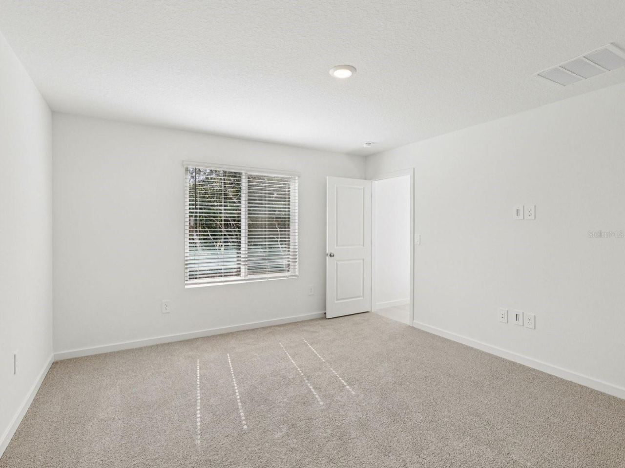 Photo 8 of 12: Photos are not of the actual home, but are photos of the builder home with same floorplan