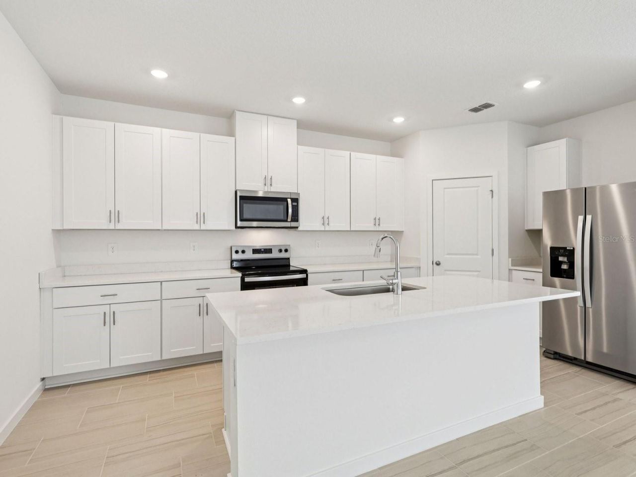 Photo 2 of 12: Photos are not of the actual home, but are photos of the builder home with same floorplan