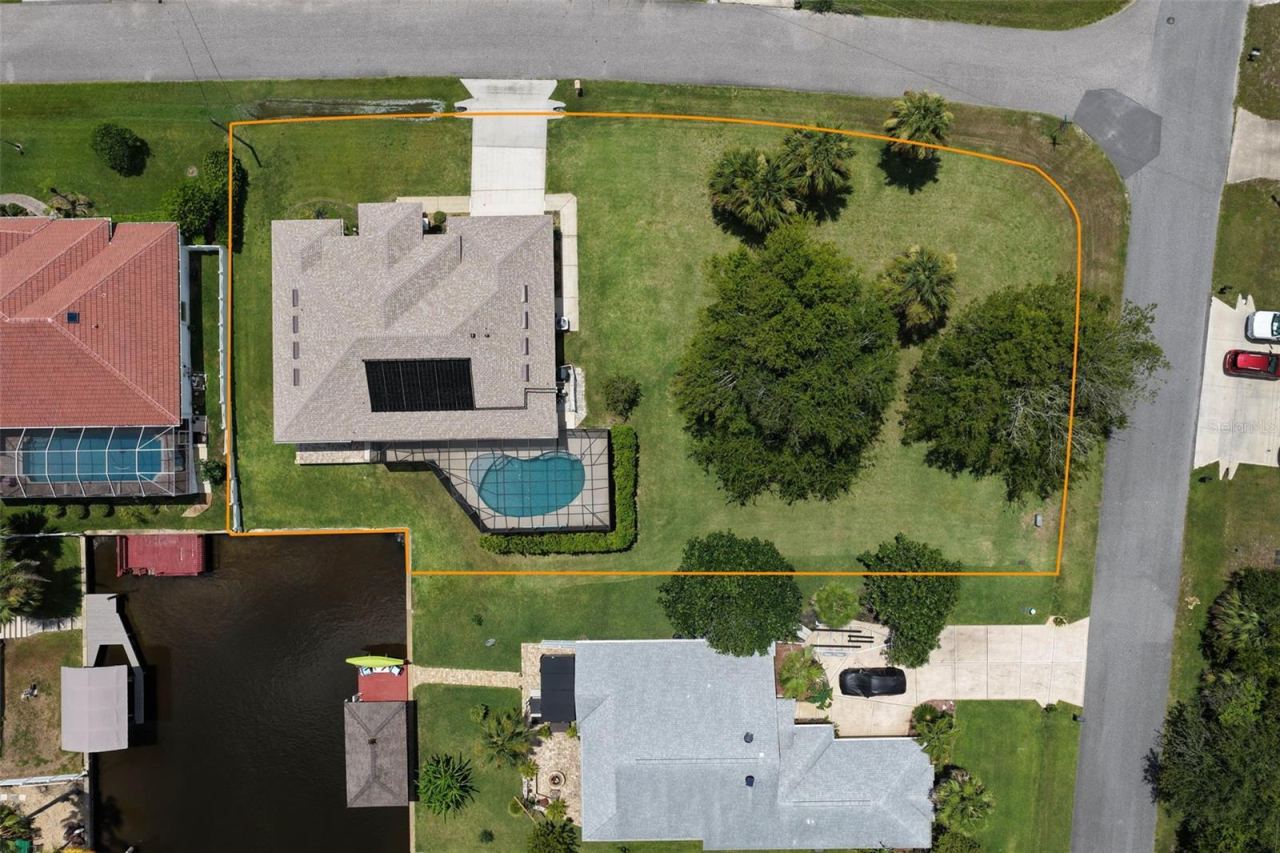 Photo 6 of 20: The property boundaries shown here are for illustrative purposes only and may not reflect the exact legal property lines. All property dimensions are approximate and should be independently verified by a surveyor."
