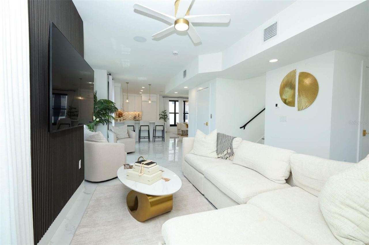 Photo 15 of 20