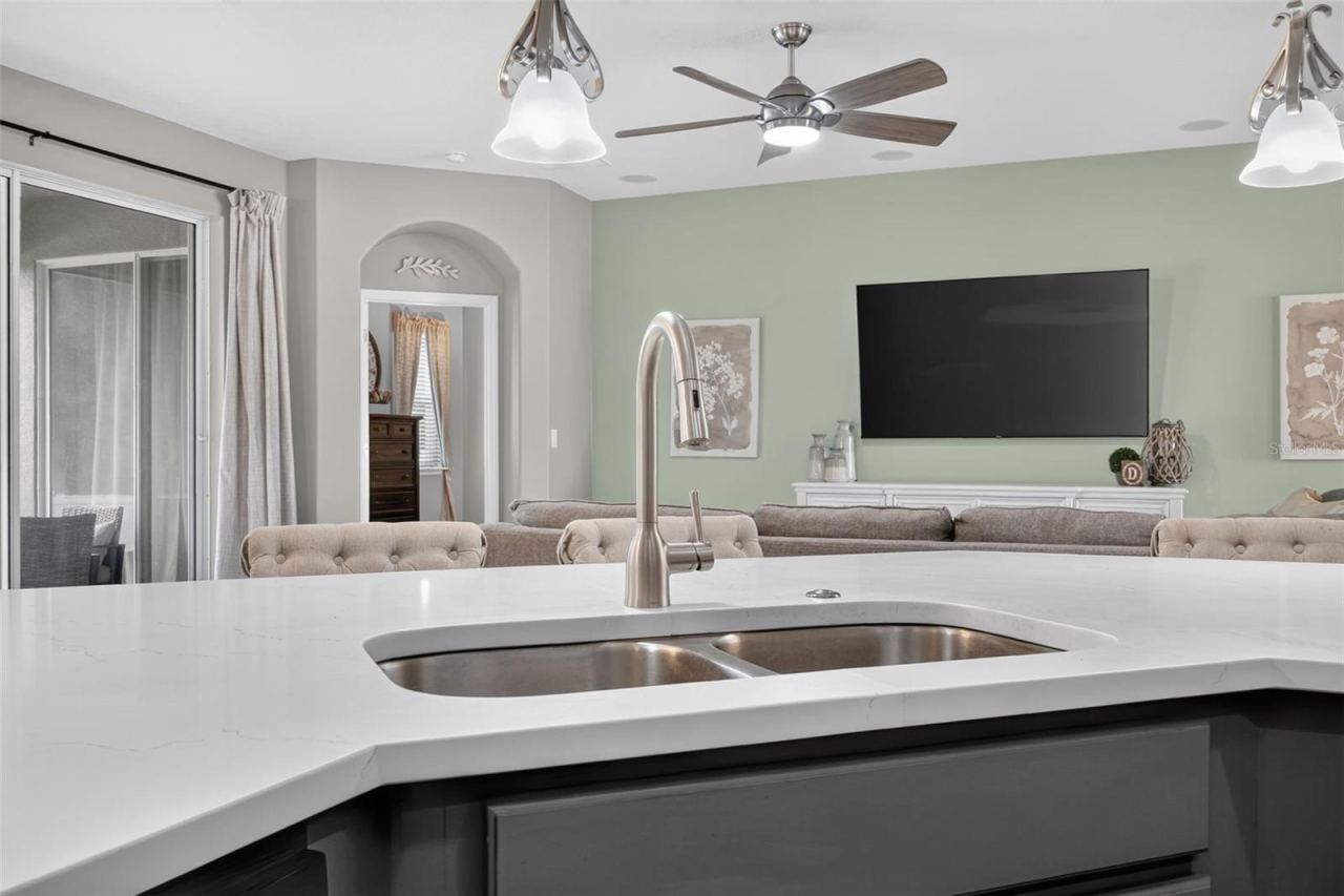 Photo 10 of 20: These gorgeous quarts countertops were replaced in 2022.