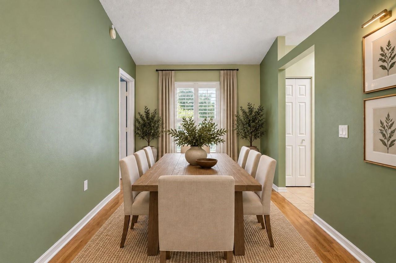 Photo 7 of 20: Dining Room