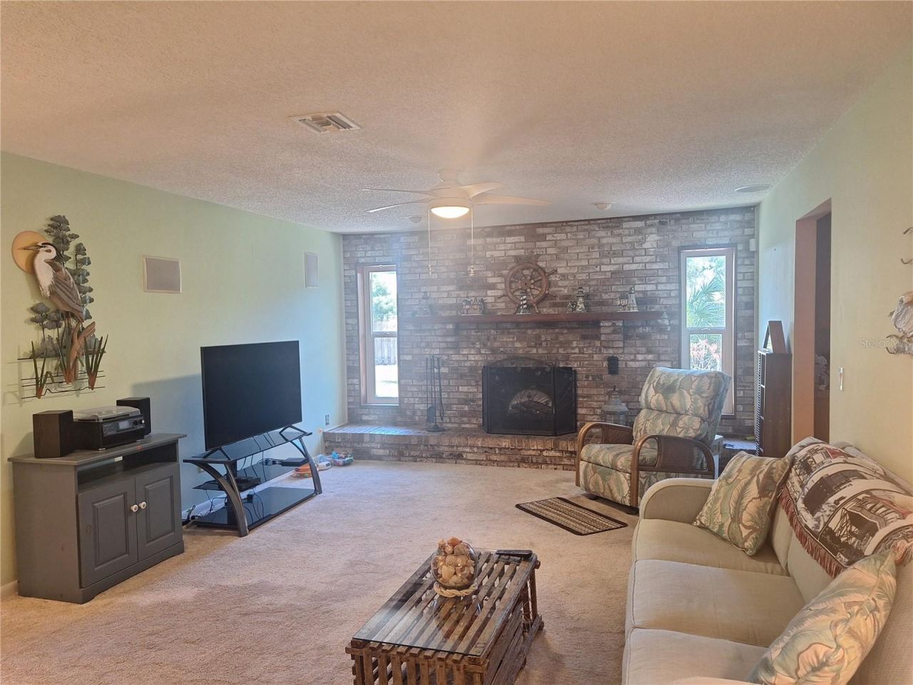 Photo 11 of 20