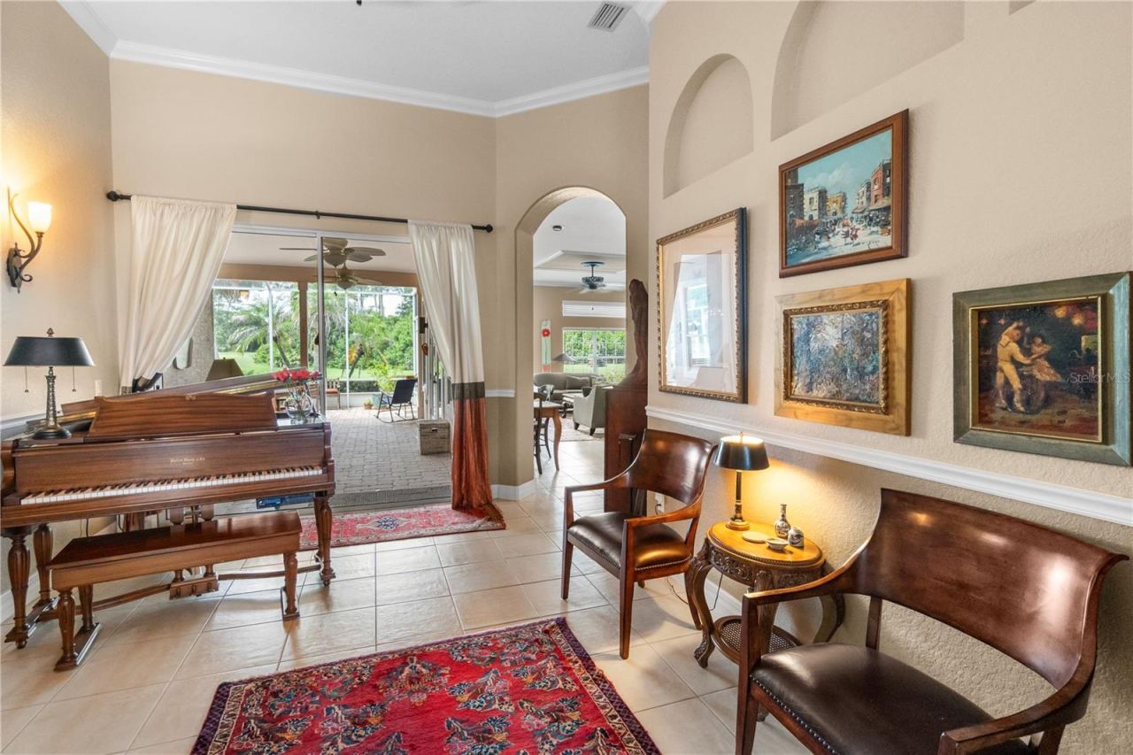 Photo 6 of 20: Large formal entry way leading to great room or could be set up as living room
