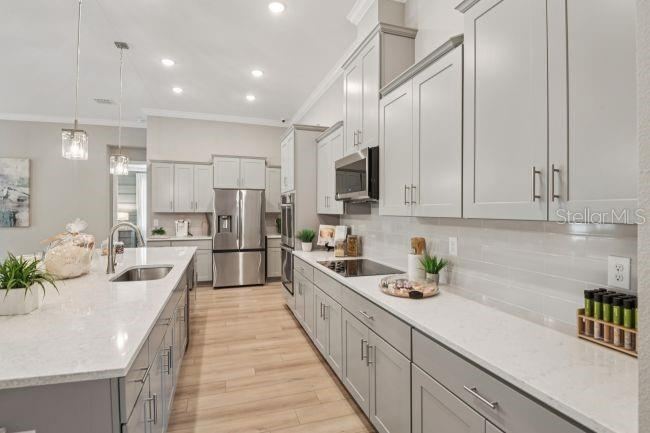 Photo 6 of 20: Model home - actual features may vary.