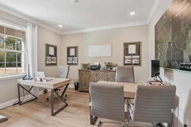 Photo 16 of 20: Model home - actual features may vary.