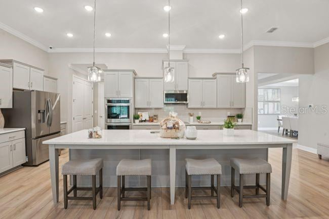 Photo 4 of 20: Model home - actual features may vary.