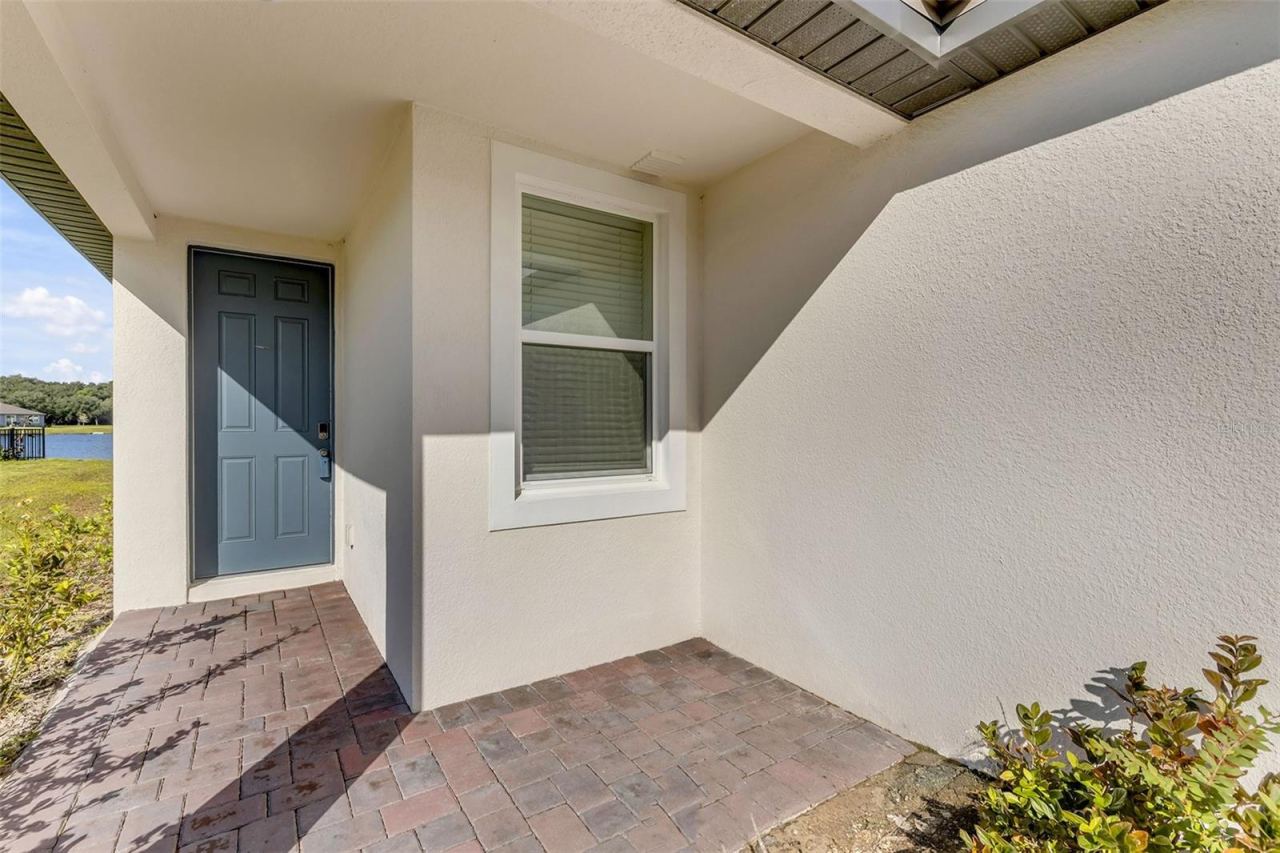 Photo 7 of 20: Entryway