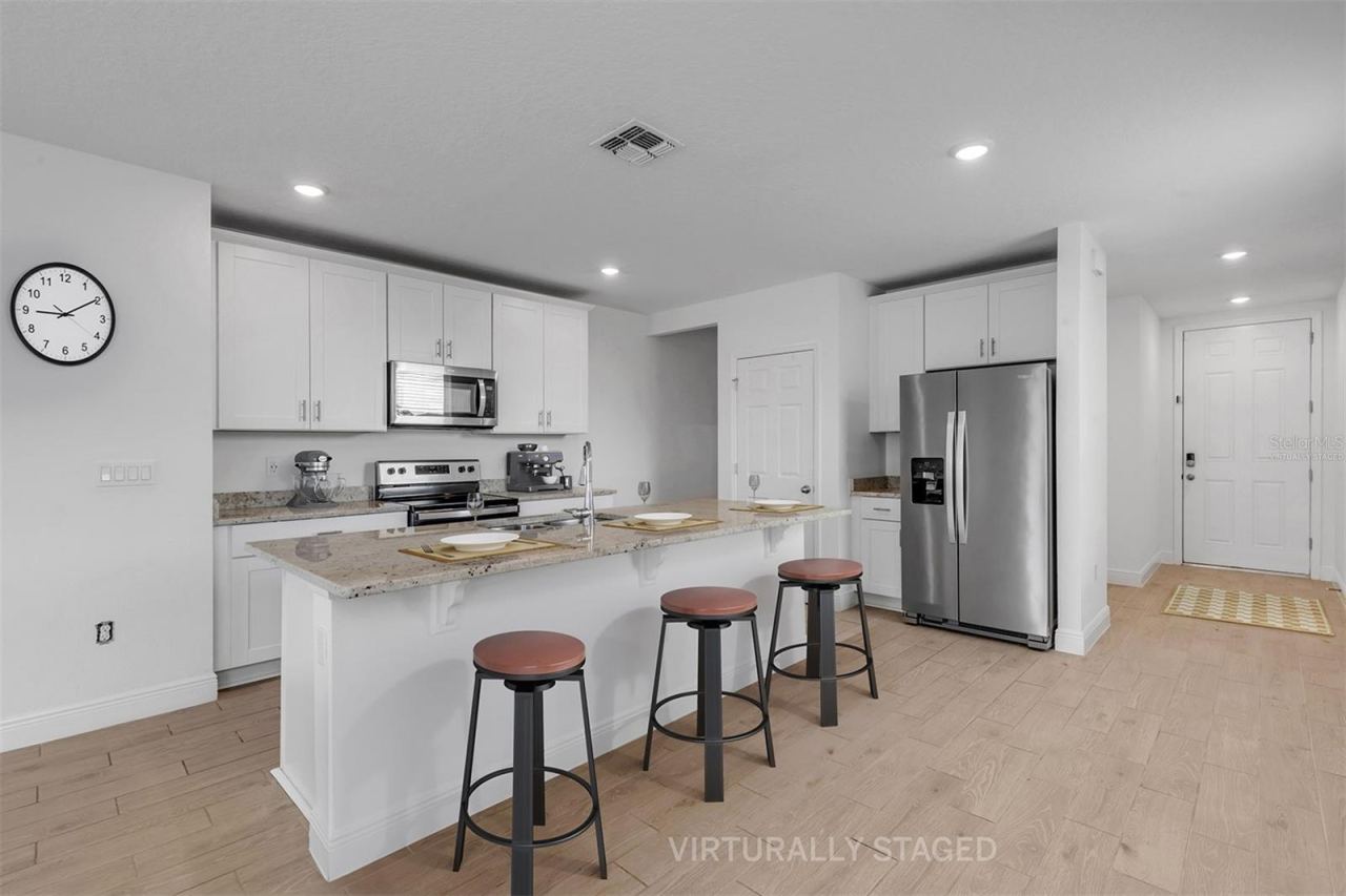 Photo 11 of 20: Kitchen Virtually Staged