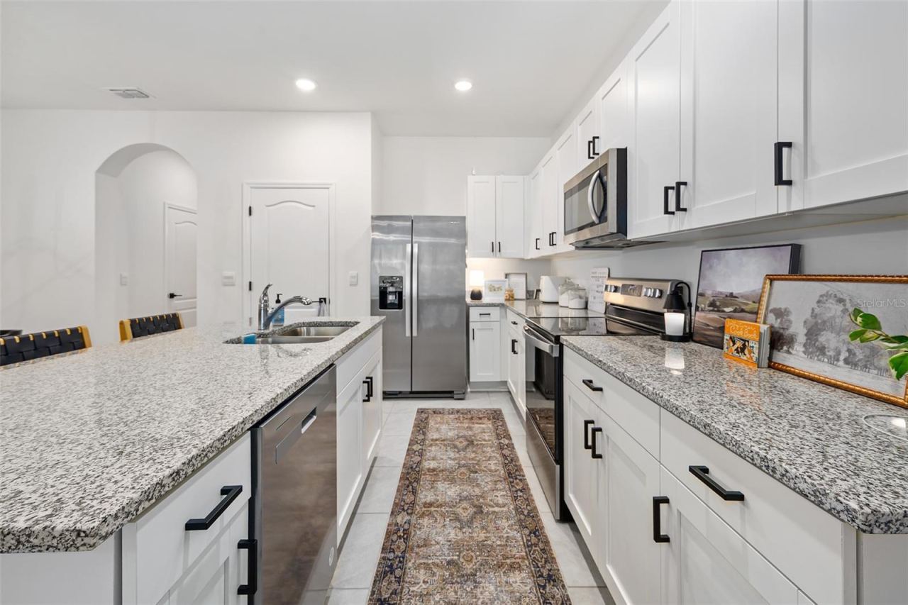 Photo 9 of 20: Granite countertops