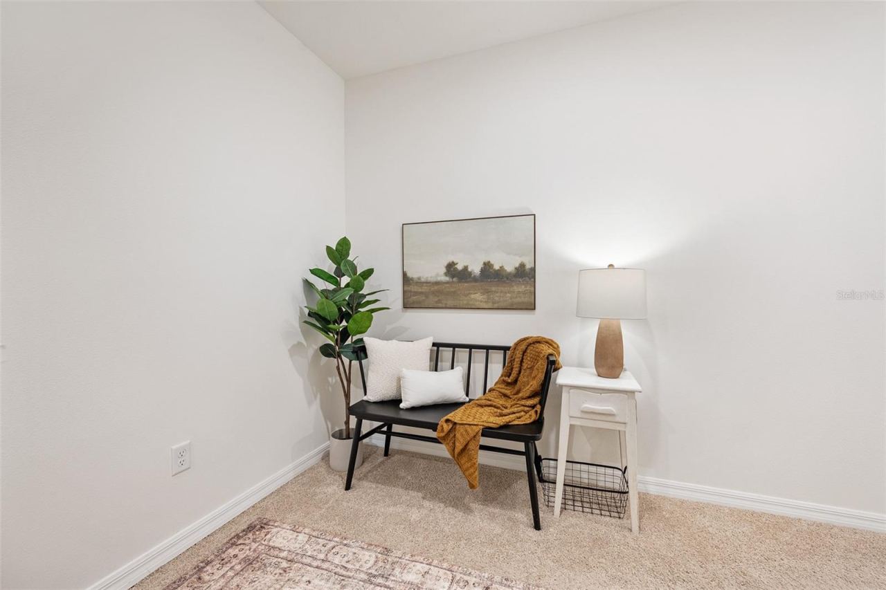 Photo 17 of 20: Sitting area on upstairs landing