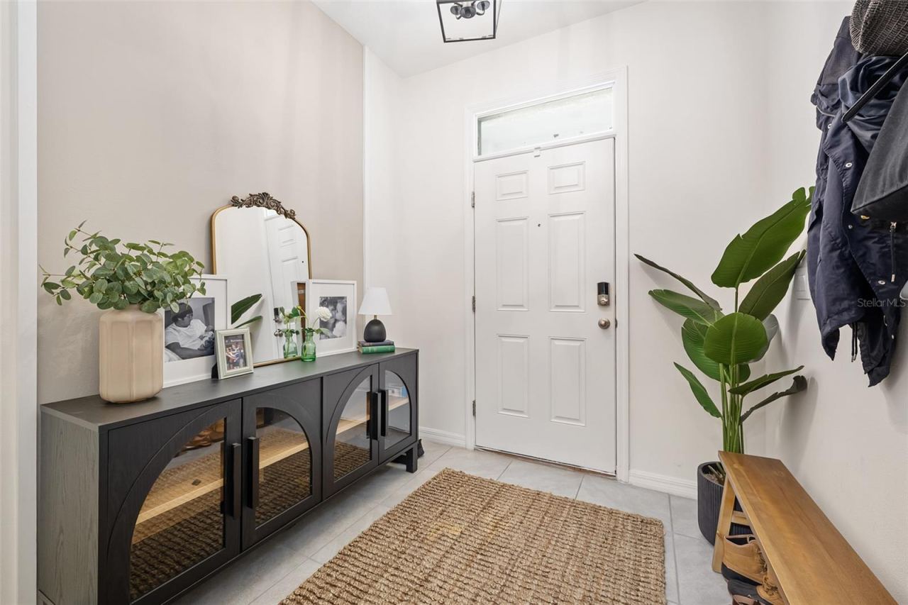Photo 3 of 20: Welcoming foyer