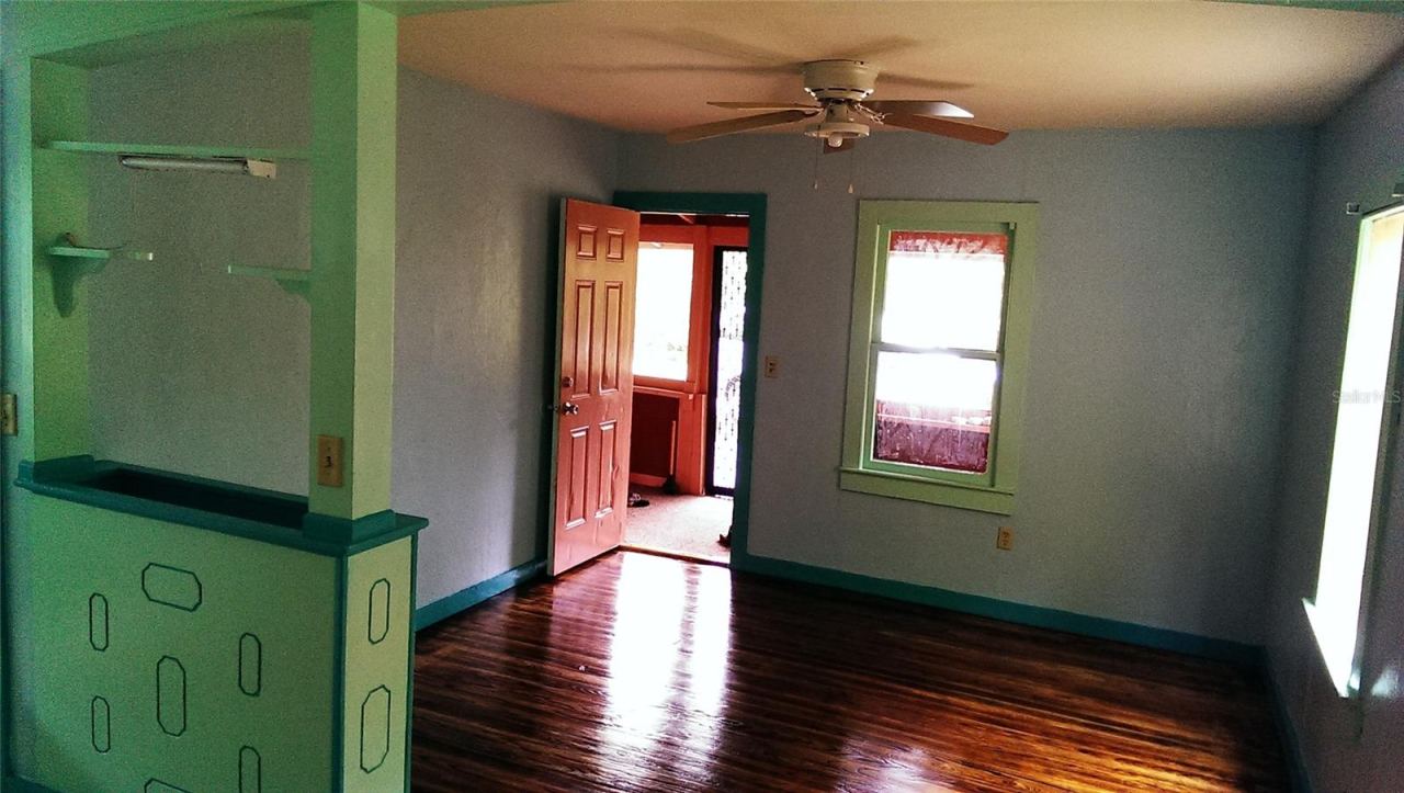 Photo 14 of 20