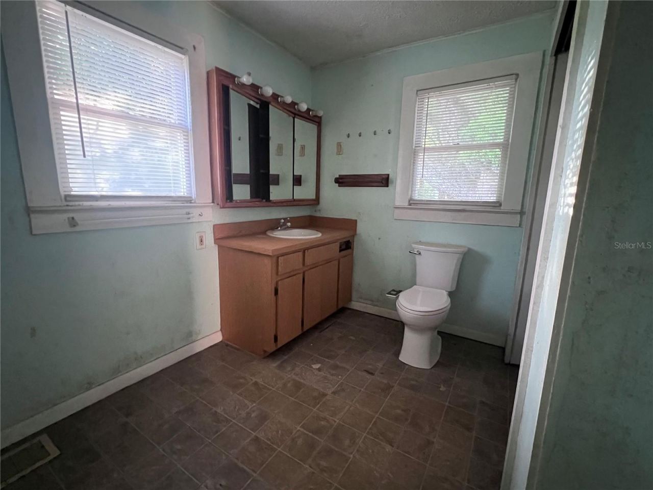 Photo 13 of 14: Bathroom