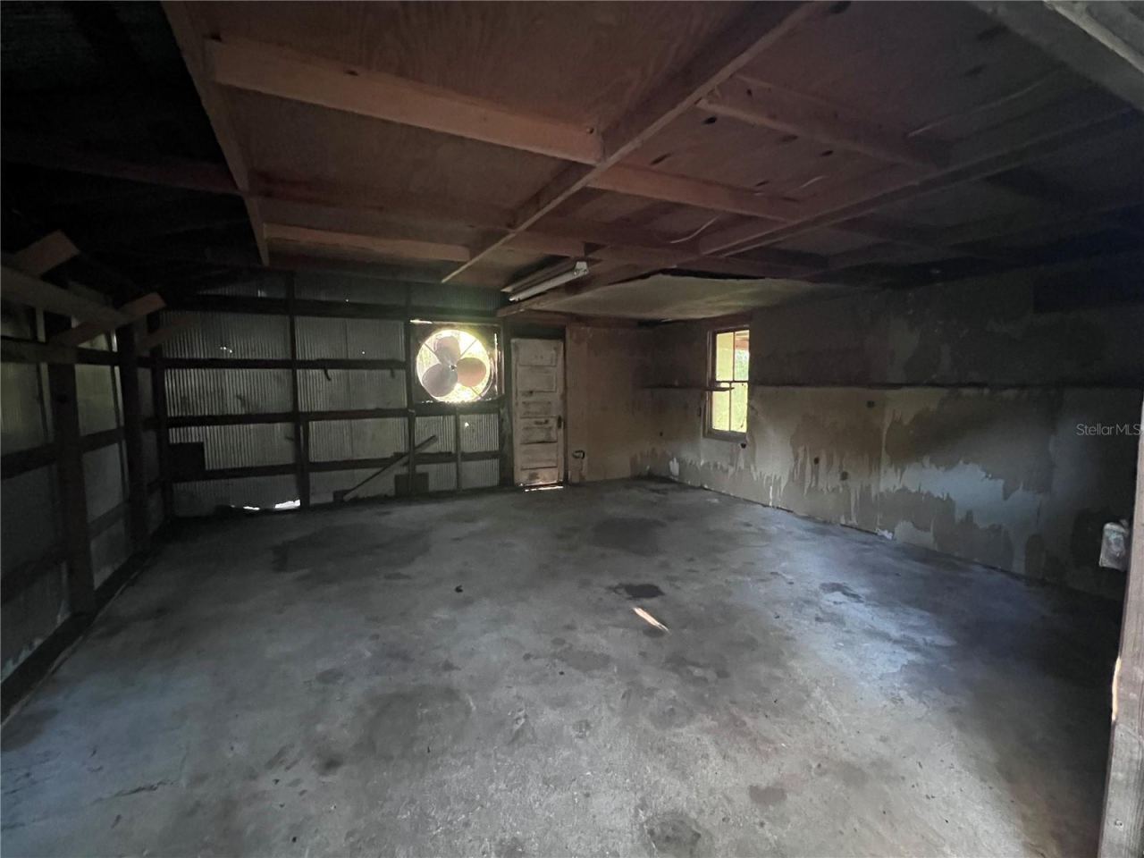 Photo 7 of 14: Barn Interior