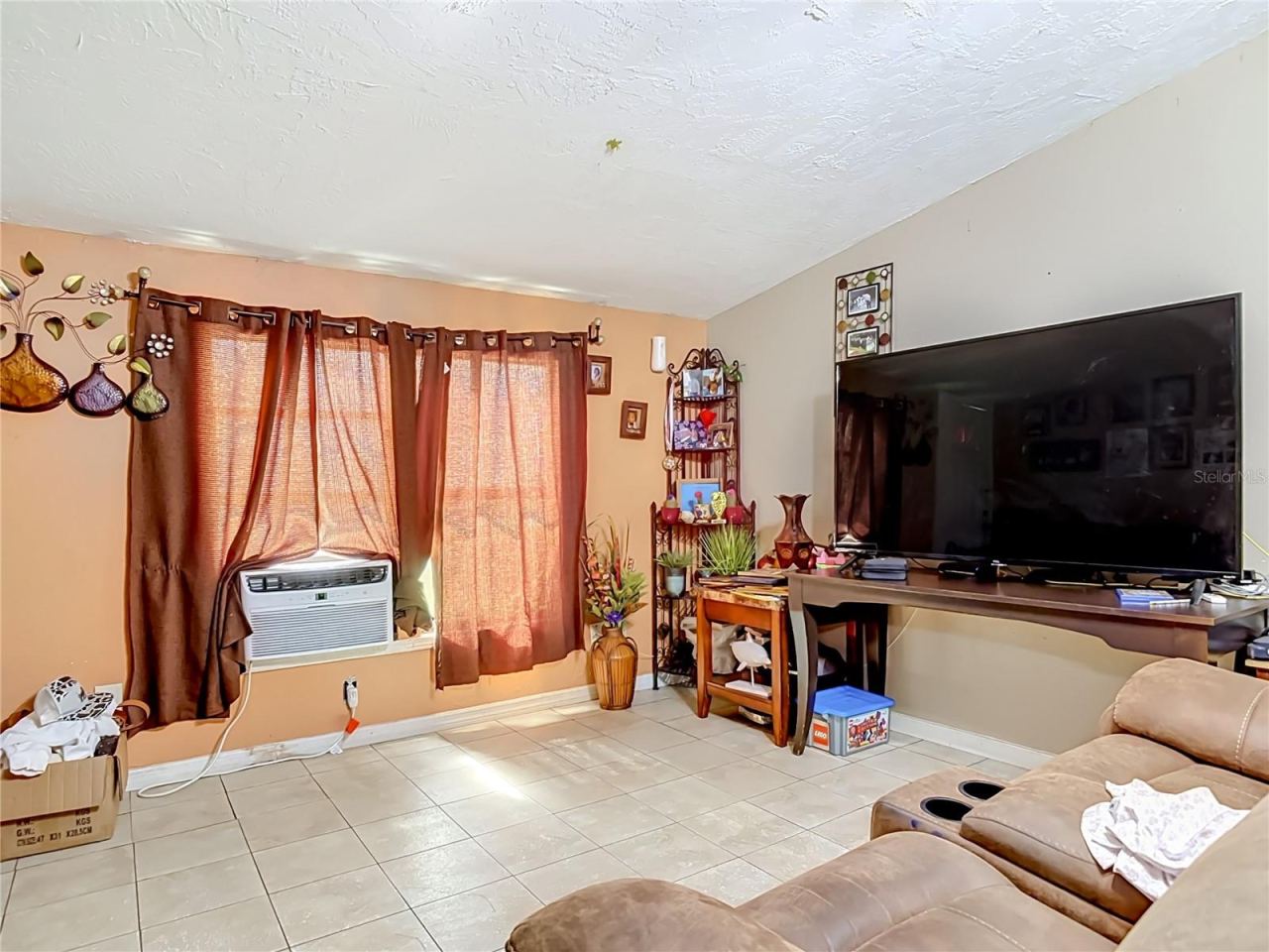Photo 11 of 20