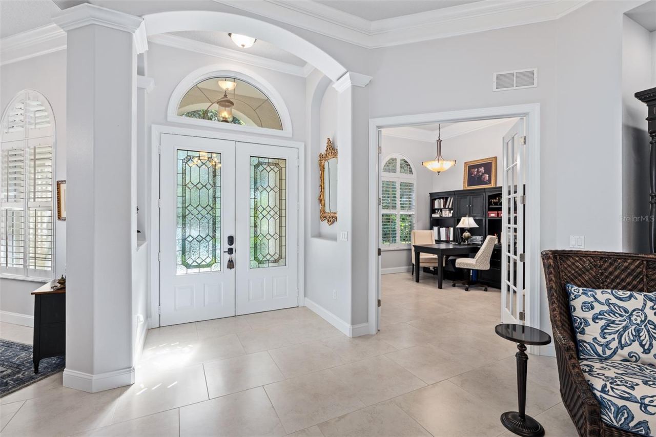 Photo 6 of 20: Entry Foyer
