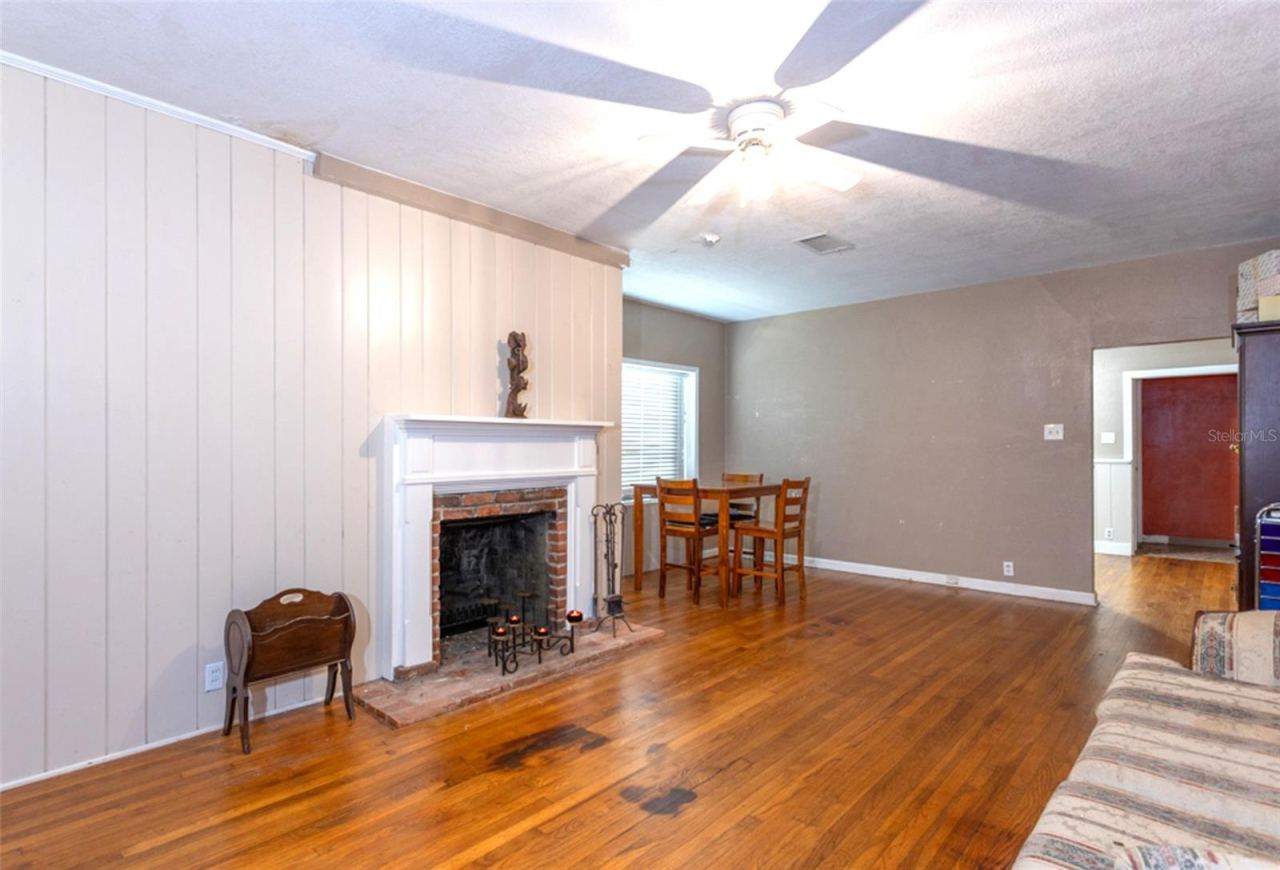 Photo 14 of 20: Formal Living Room