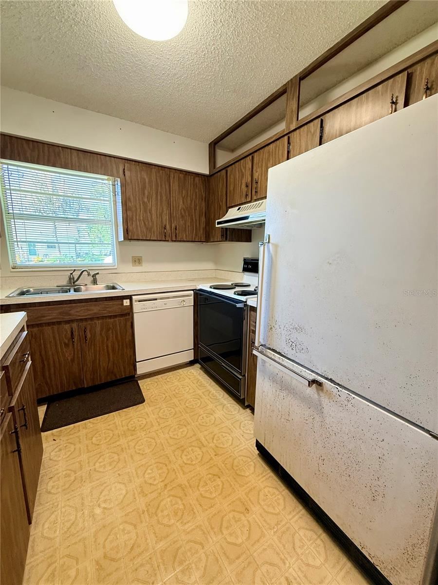 Photo 9 of 20: Kitchen