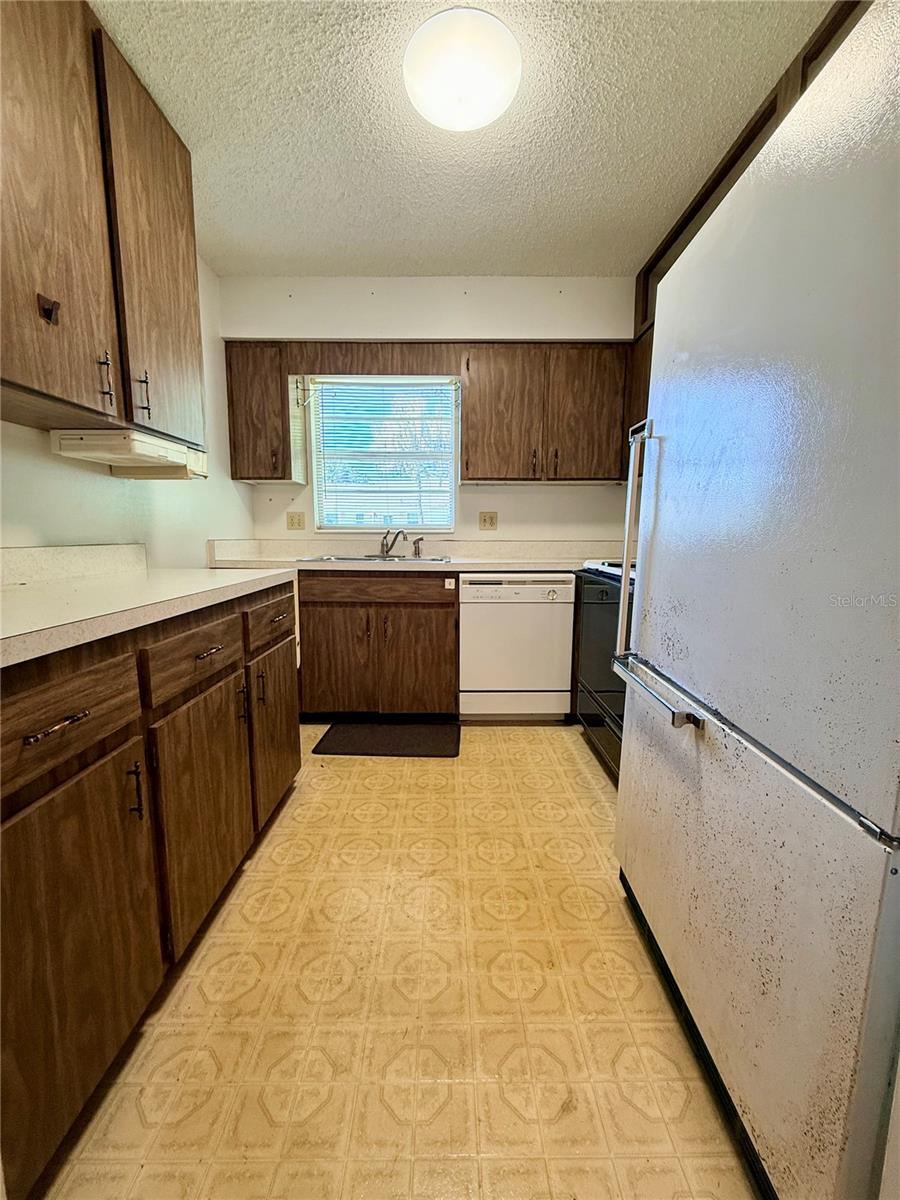 Photo 6 of 20: Kitchen