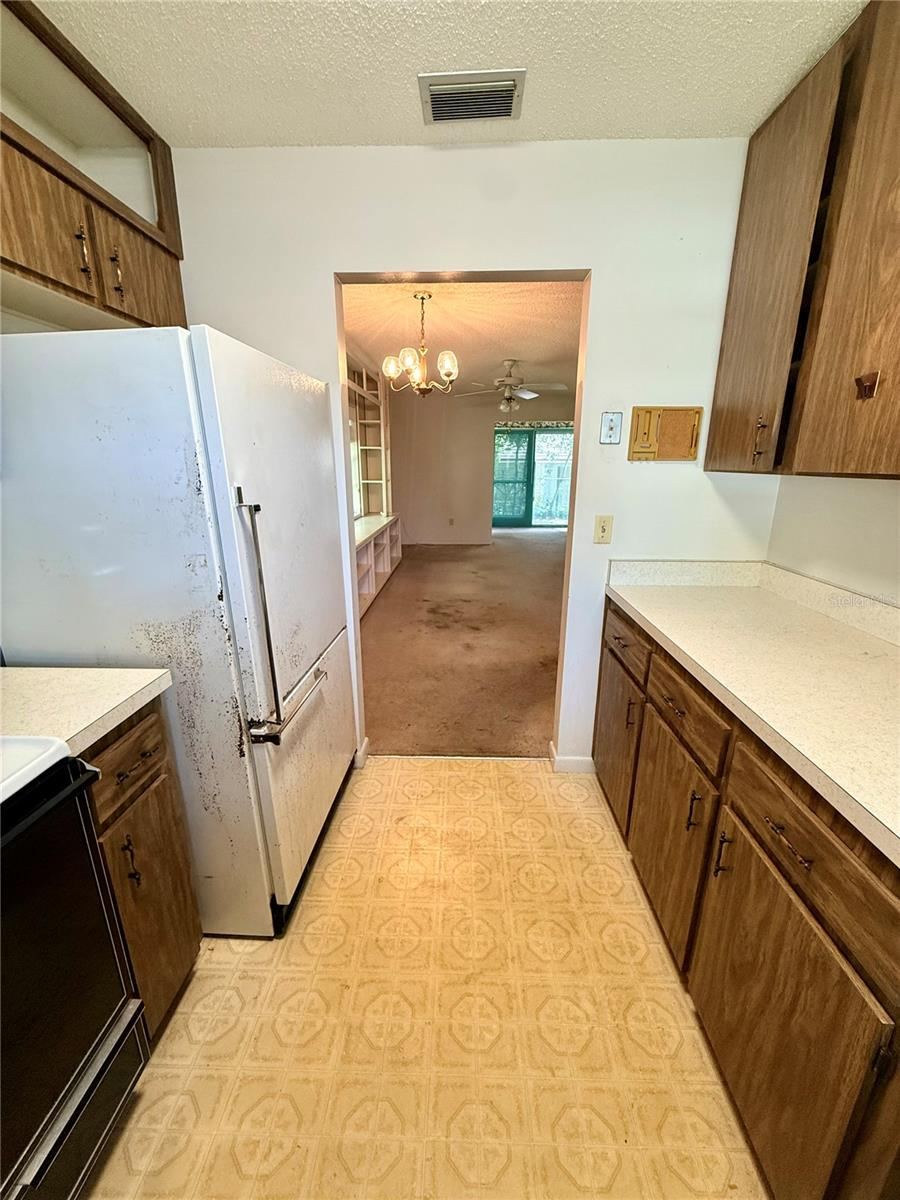 Photo 8 of 20: Kitchen