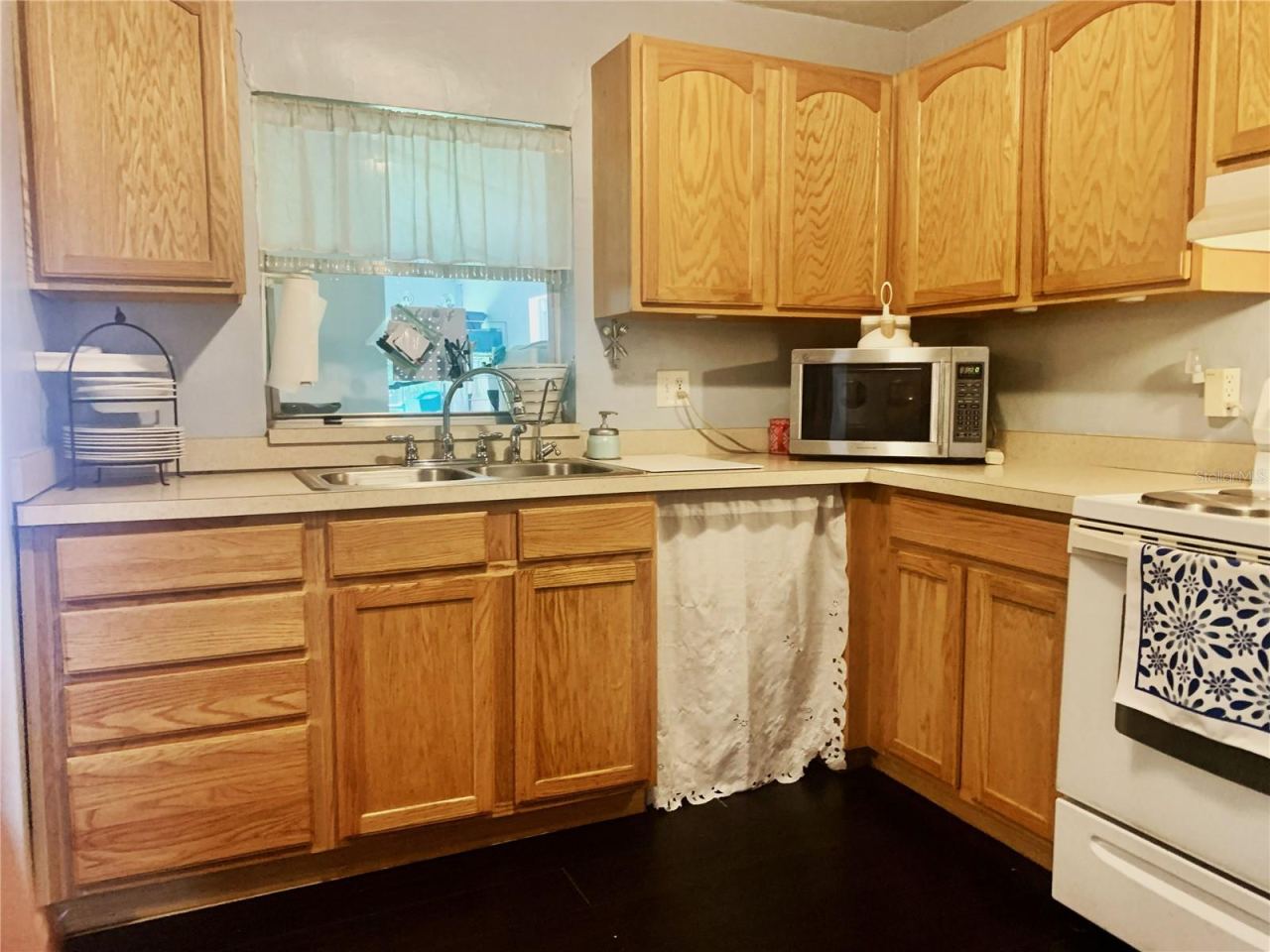 Photo 5 of 20: Kitchen 1