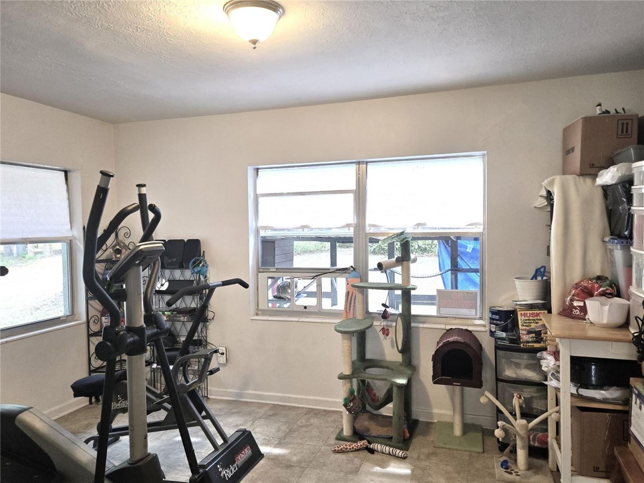 Photo 17 of 20: Family Room