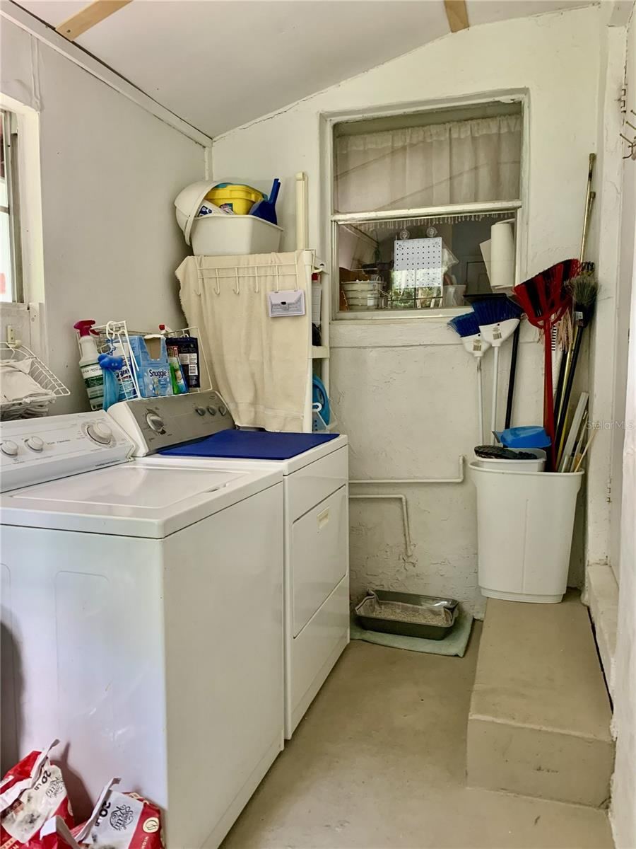 Photo 19 of 20: Laundry
